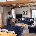 Mill Barn, Castle Carrock, Dogs Welcome, Hot Tub With Countryside And Reservoir Views * Castle Carrock