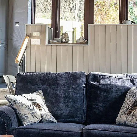 Mill Barn, Castle Carrock, Dogs Welcome, Hot Tub With Countryside And Reservoir Views * Castle Carrock